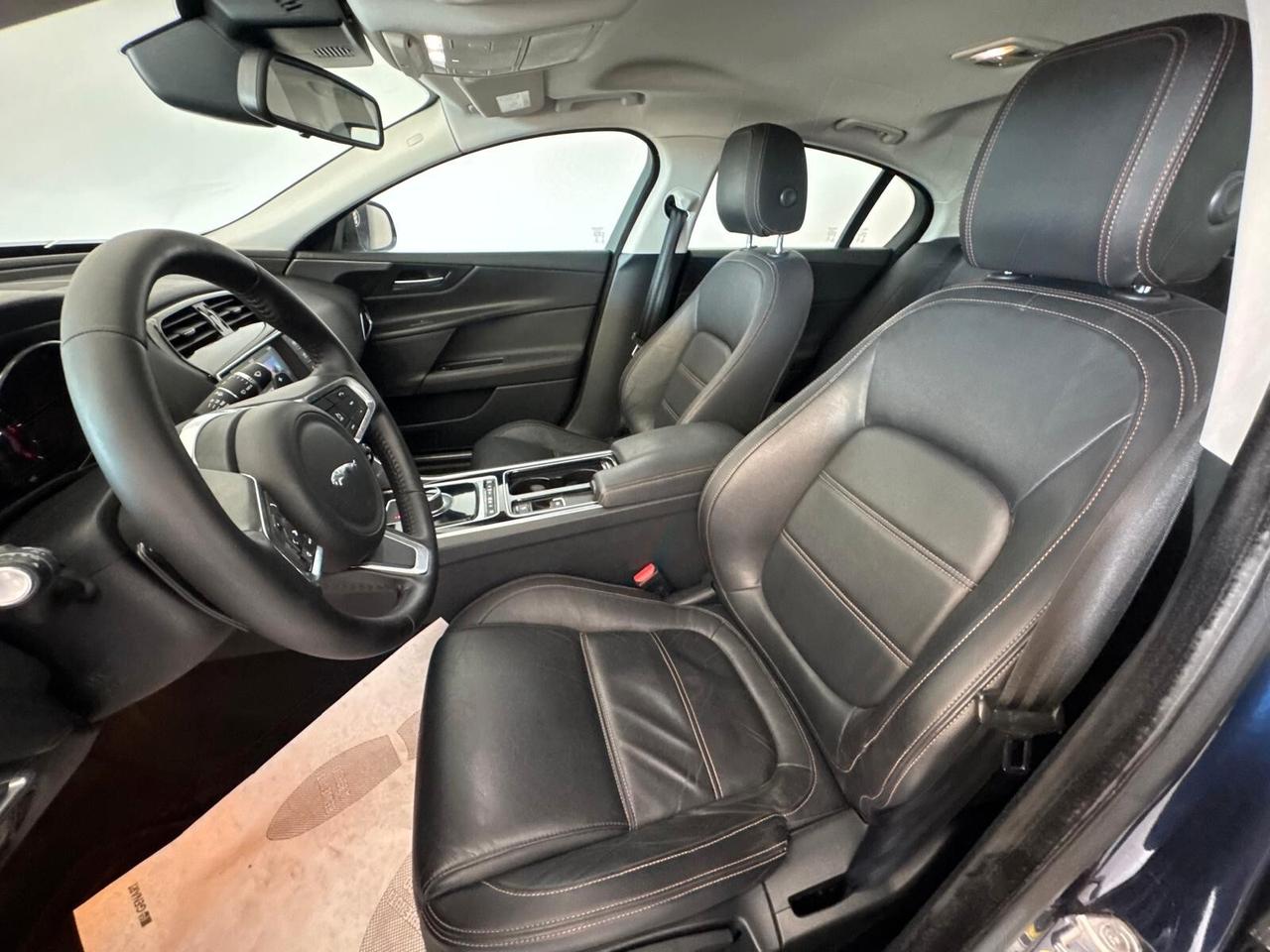 Jaguar XE 2.0 D 180 CV automatica