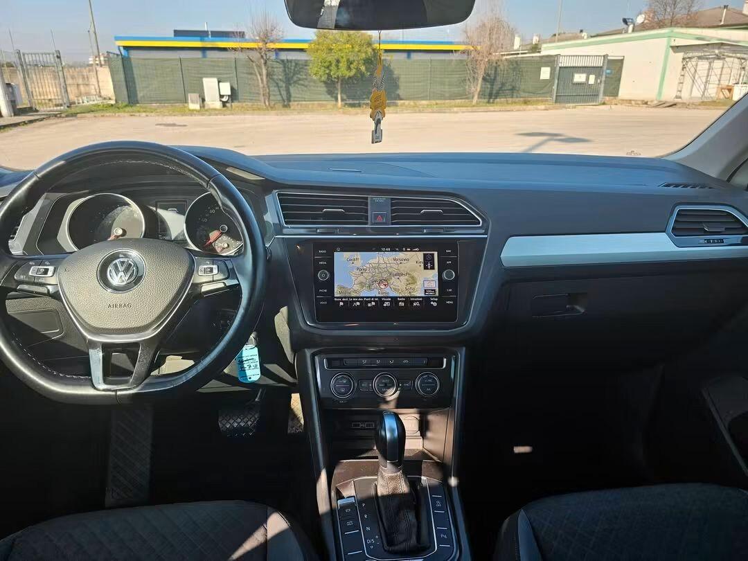 Volkswagen Tiguan 2.0 TDI SCR DSG 4MOTION Business BMT