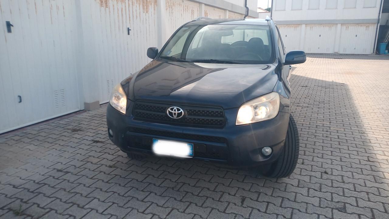 Toyota RAV 4 RAV4 2.2 D-4D 136 CV Luxury