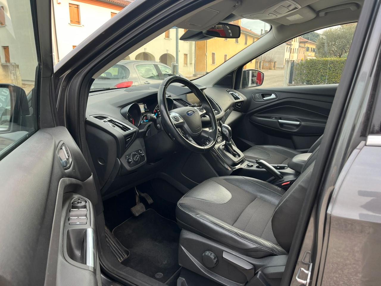 Ford Kuga 2.0 TDCI 150 CV S&S 4WD Titanium