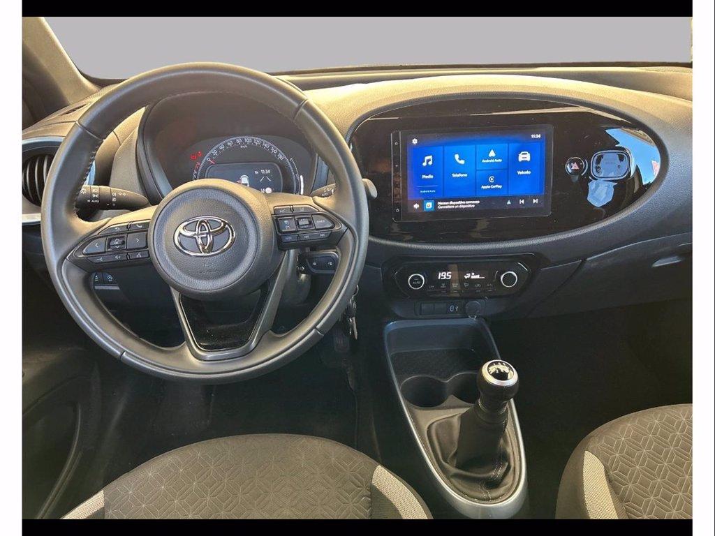 TOYOTA Aygo x 1.0 active 72cv del 2024