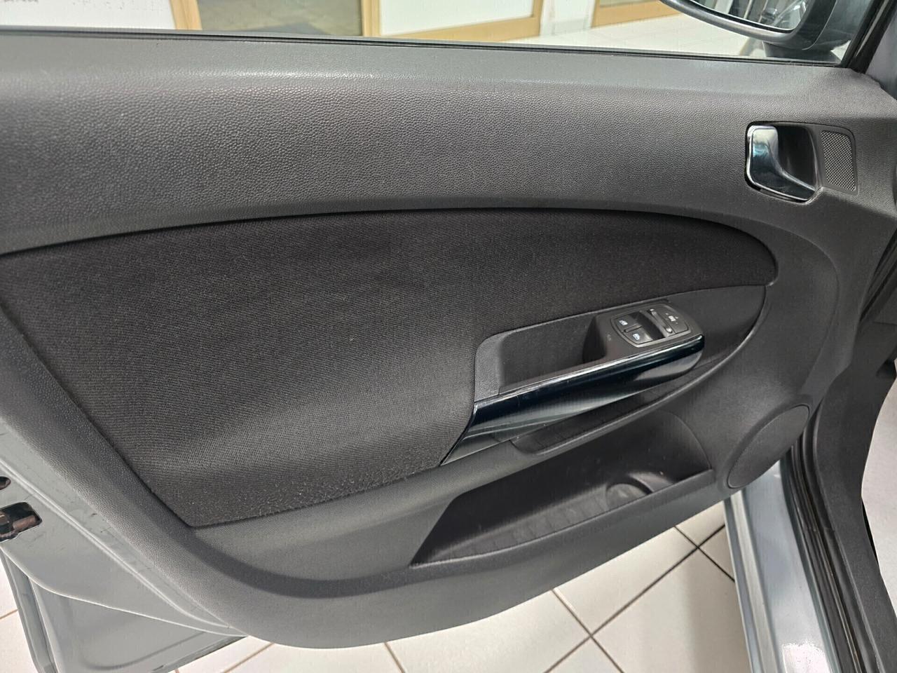 Opel Corsa 1.2 5 p. Elective 85cv NEOPATENTATI