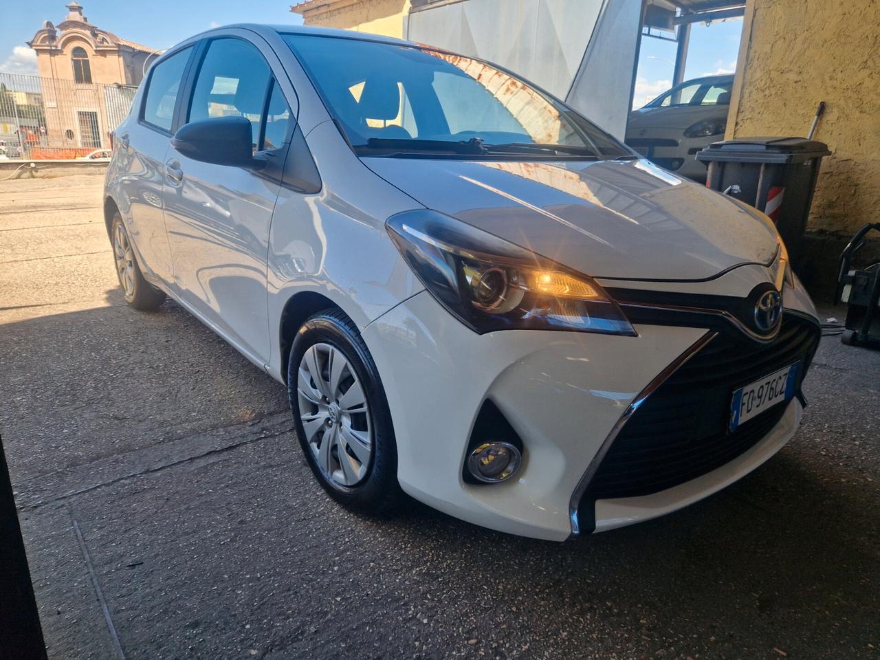 Toyota Yaris 1.5 Hybrid VAN AUTOCARRO