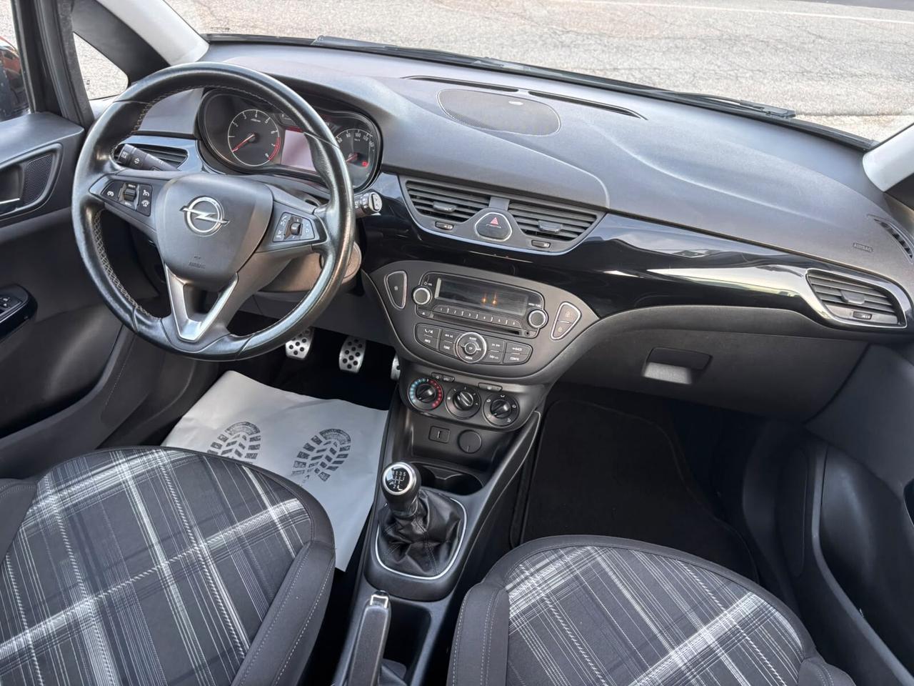 Opel Corsa 1.2 5 porte Innovation