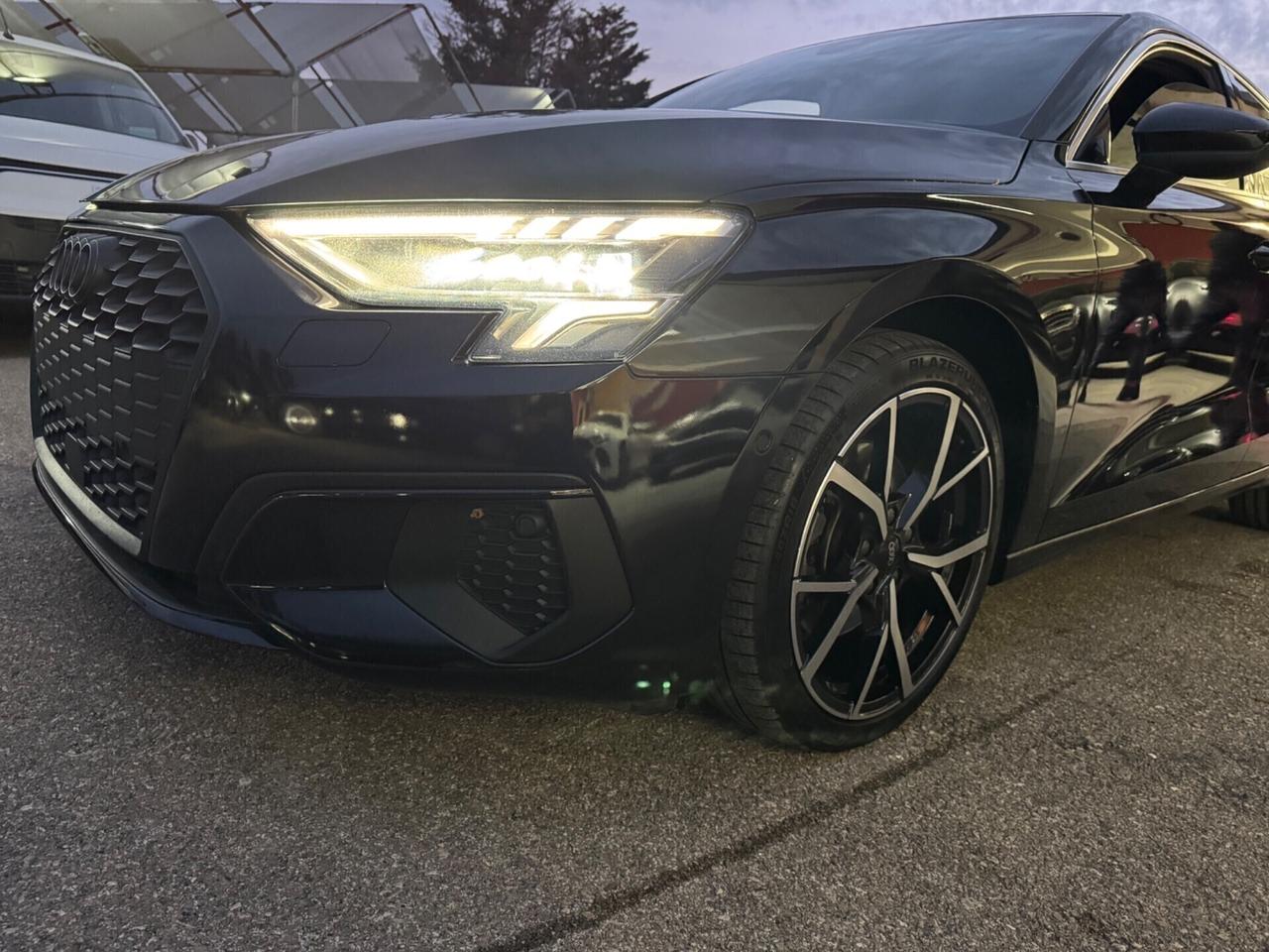 Audi A3 35 TDI Stronic Total Black led matrix