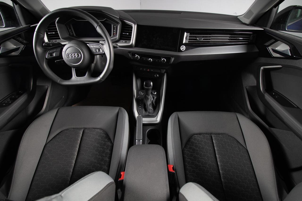 Audi A1 Sportback 30 Tfsi S-line Black Identity S-tronic