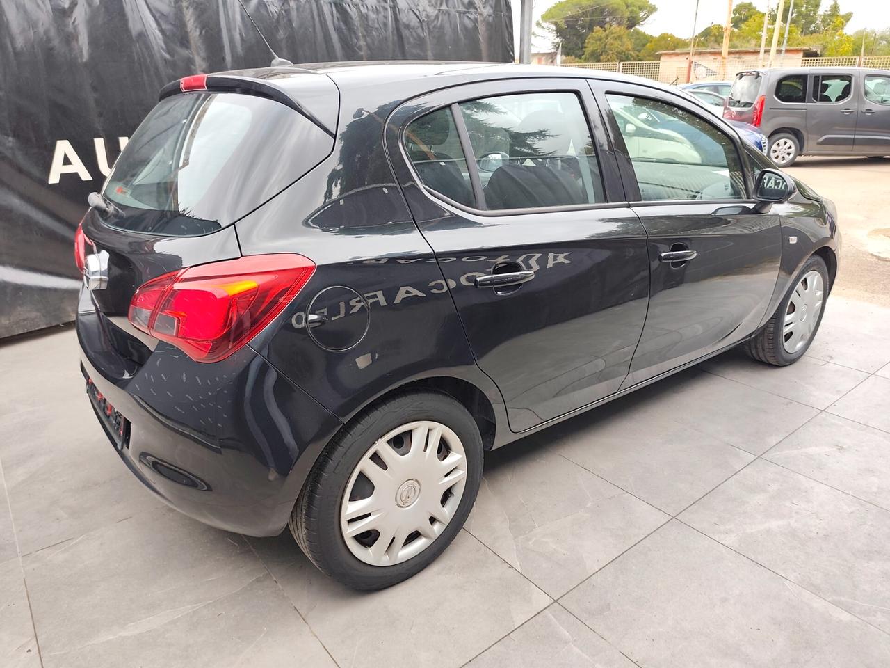 Opel Corsa 1.4 90CV BENZINA E GPL DI SERIE