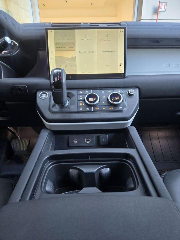 Land Rover Defender 110 3.0D I6 200 CV AWD Auto SE AUTOCARRO N1