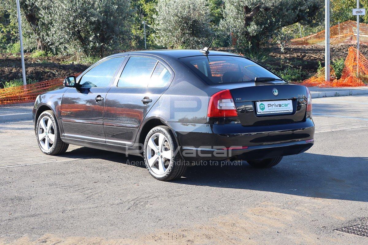 SKODA Octavia 2.0 TDI CR F.AP. DSG Ambition