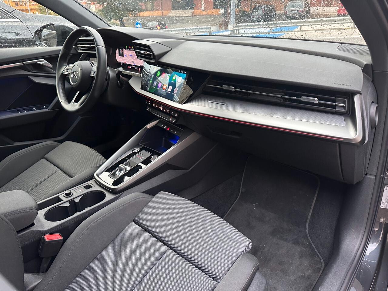 Audi A3 SPORTBACK 35 TDI S tronic / Black line edition / PANORAMA / LED LUCI AMBIENT / R18