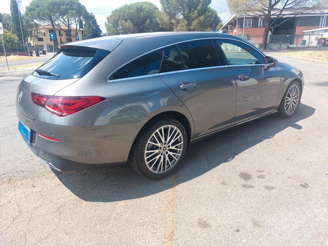 Mercedes-benz CLA 200 D automatico s .brake executive Km 2549 originali