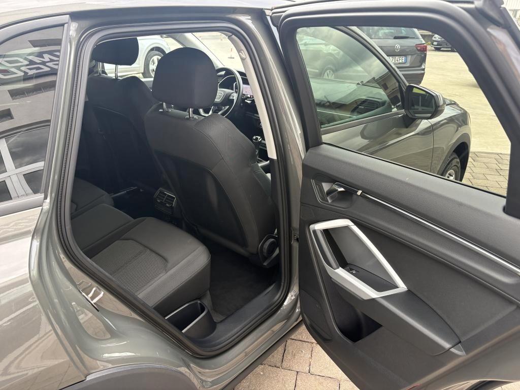 Audi Q3 35 TDI 2.0 150cv S tronic Business