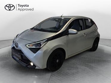 Toyota Aygo Connect 1.0 VVT-i 72 CV 5 porte x-play MMT