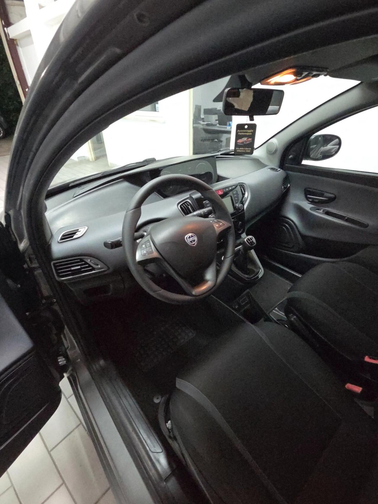 Lancia Ypsilon 1.2 69 CV 5 porte GPL Ecochic Gold