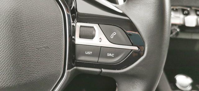 PEUGEOT 3008 Hybrid 225 e-EAT8 Allure