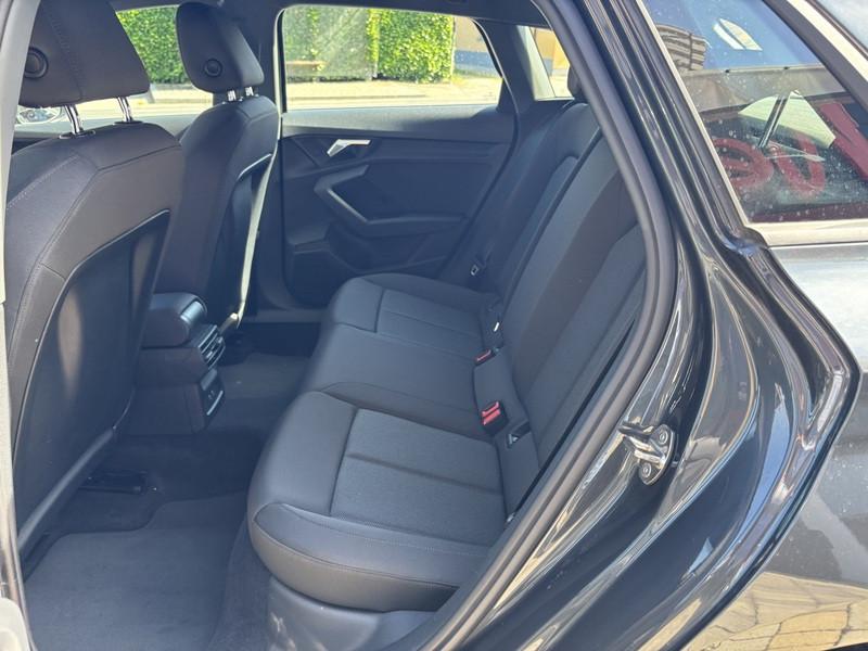 Audi A3 Sportback 30 2.0 tdi Business LED-NAVI-16"