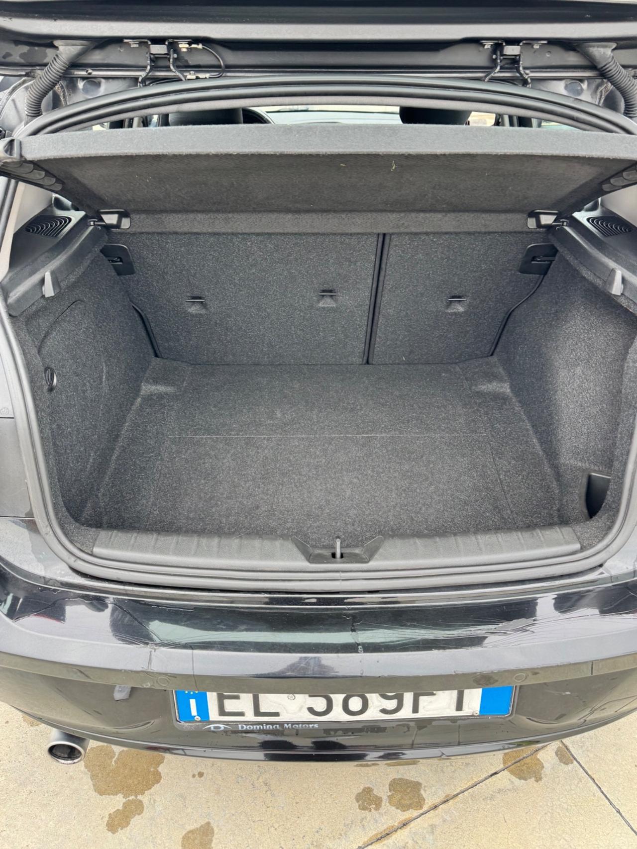 Bmw 116 116d 5p. Urban