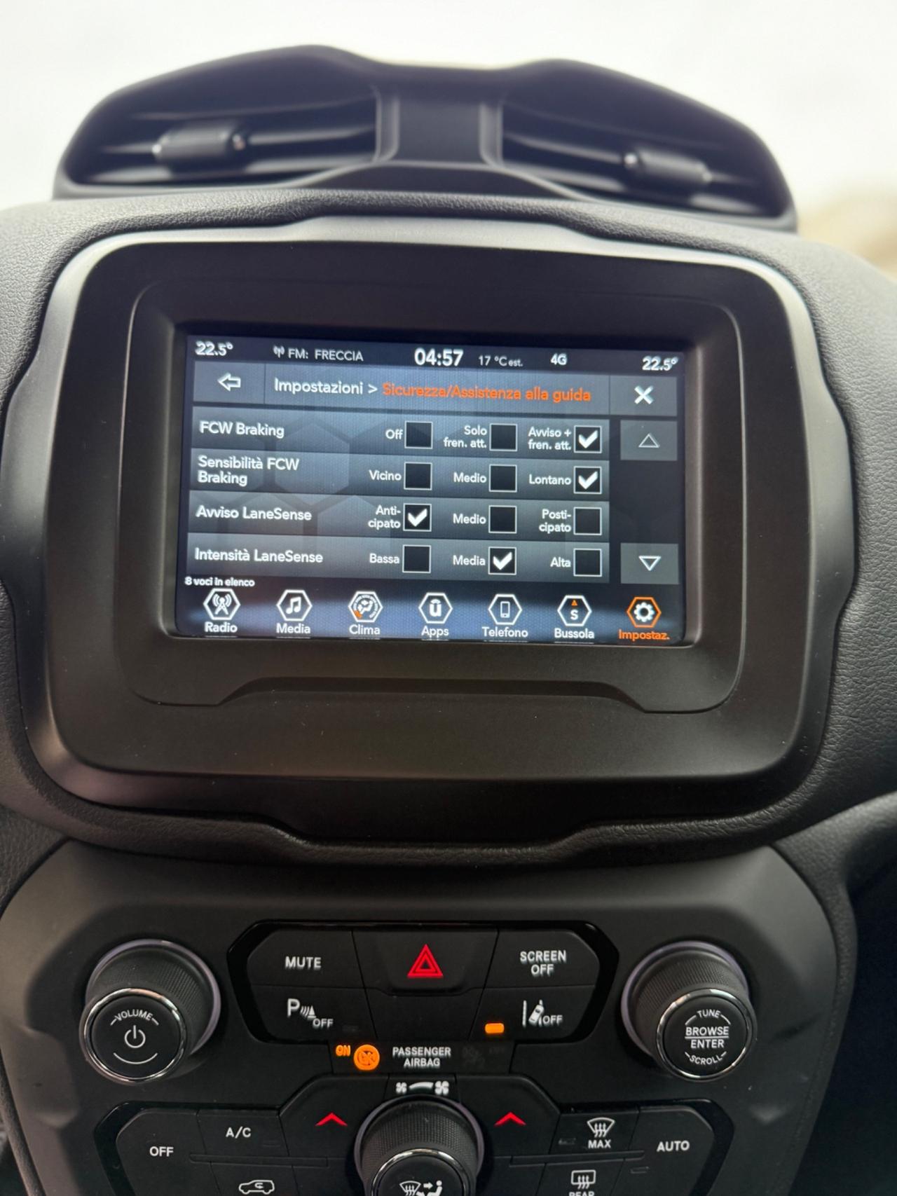 Jeep Renegade 1.6 mjt Limited 130cv FULL LED,NAVI,APP CONNECT,AZIENDALE JEEP ITALIA CON GARANZIA 1 ANNO