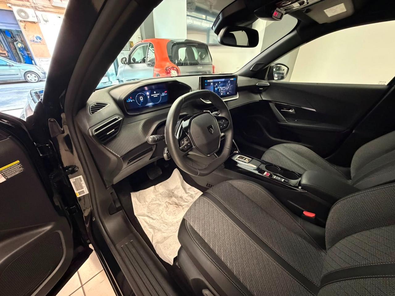 Peugeot 2008 Hybrid 145 e-DCS6 Allure RATE A PARTIRE DA 225 € AL MESE
