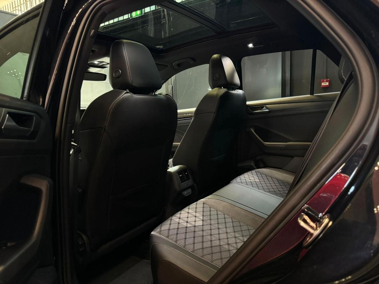 Volkswagen T-Roc 1.5 tsi R-Line dsg *PROMO*