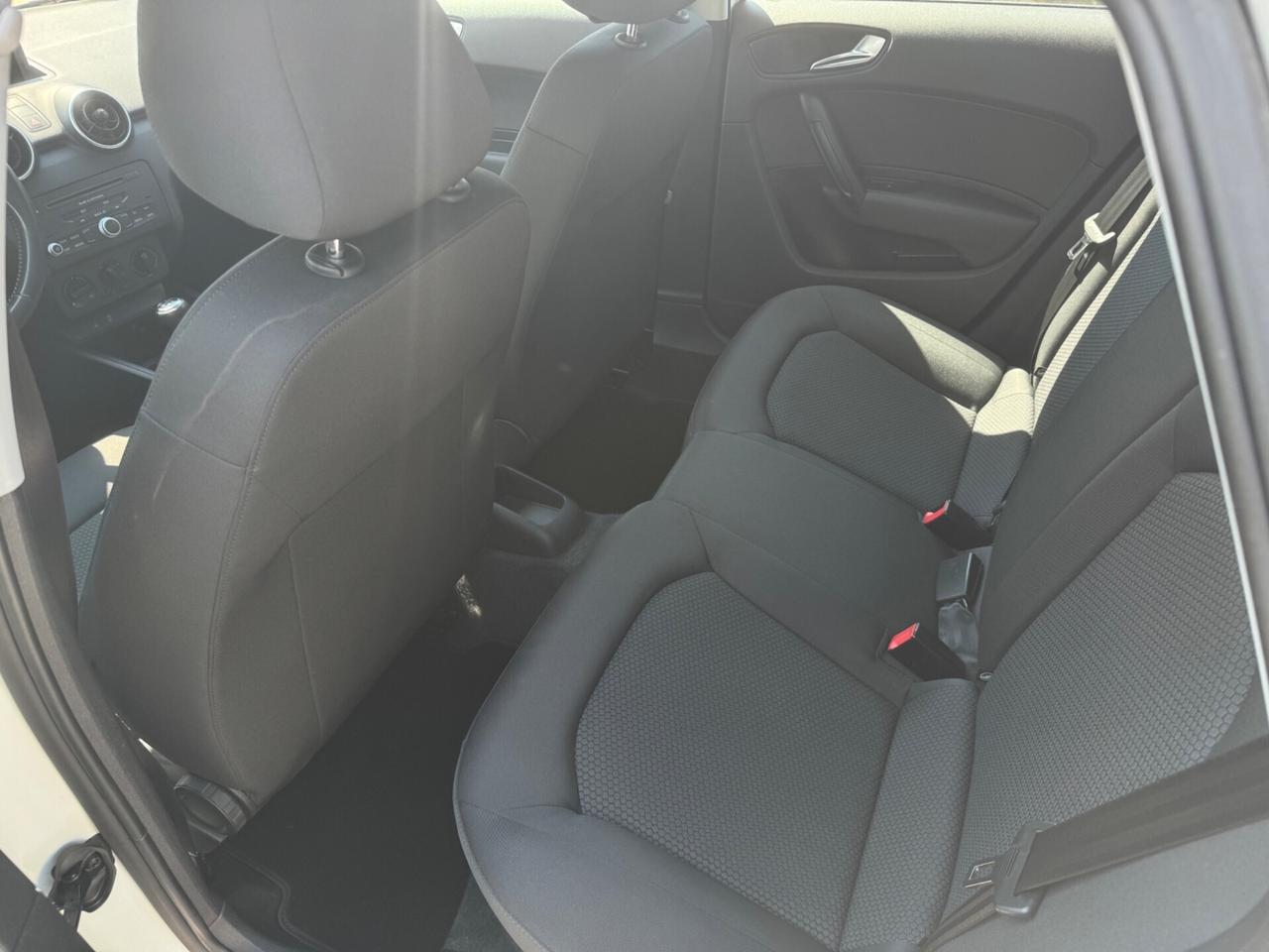 Audi A1 1.6 TDI 90CV MANUALE NEOPATENTATI