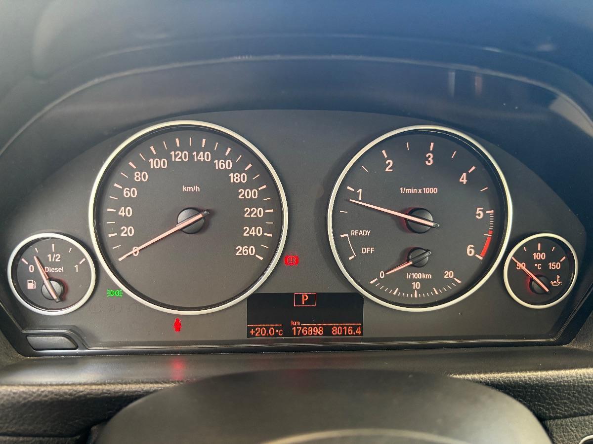 BMW - Serie 3 - 320d Business aut.