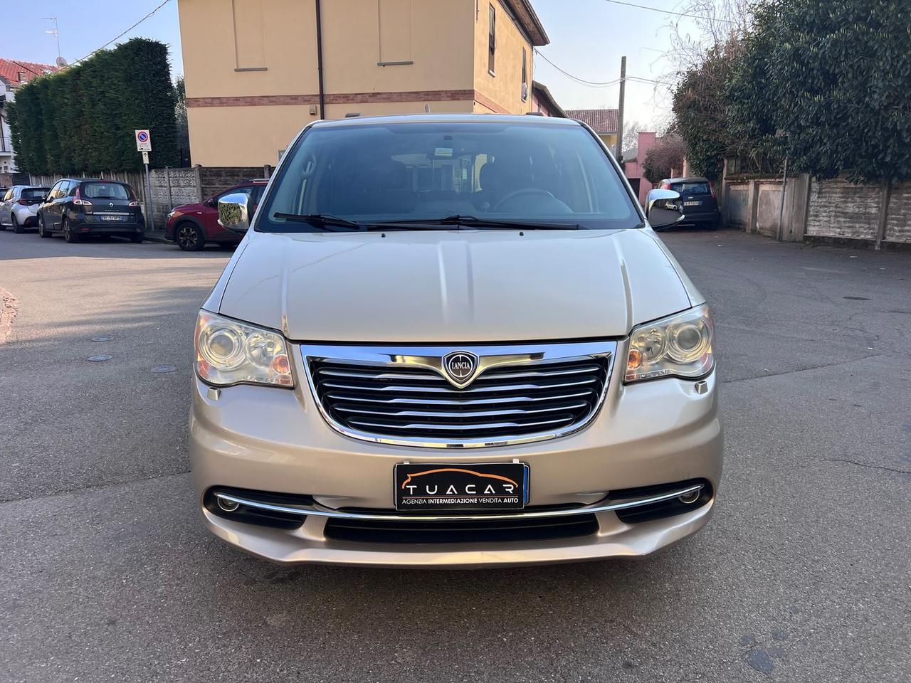 Lancia Voyager 2.8 D Platinum #9528