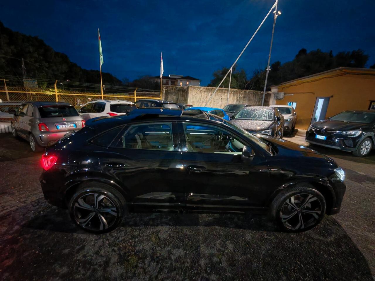 Audi Q3 SPB 40 TDI quattro S tronic line edition Total black