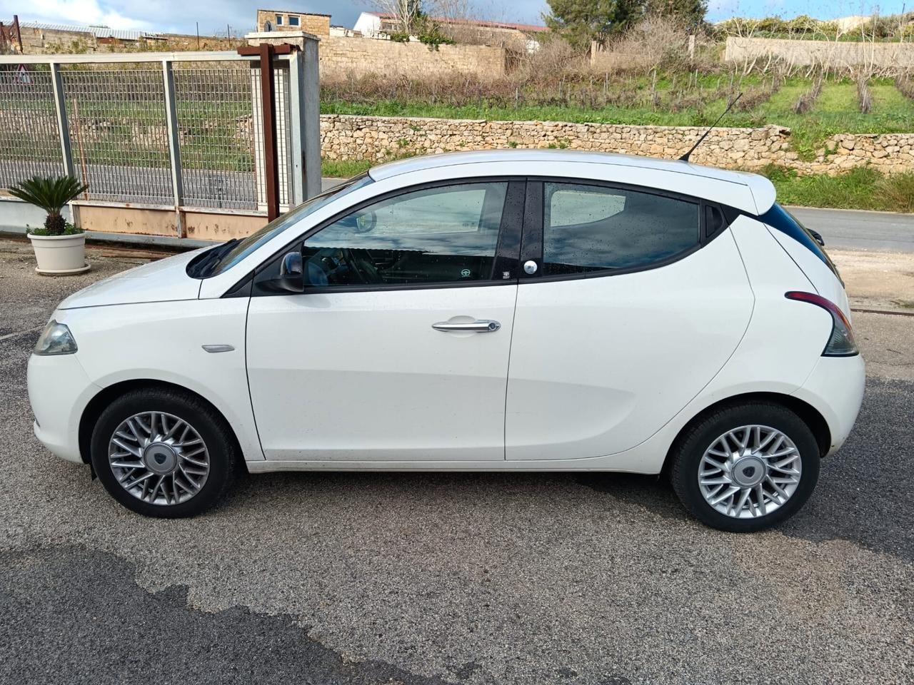 Lancia Ypsilon 1.2 69 CV 5 porte GPL Ecochic Gold