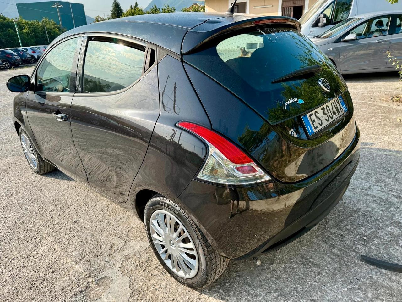 Lancia Ypsilon 1.2 69 CV 5 porte GPL Ecochic Elefantino