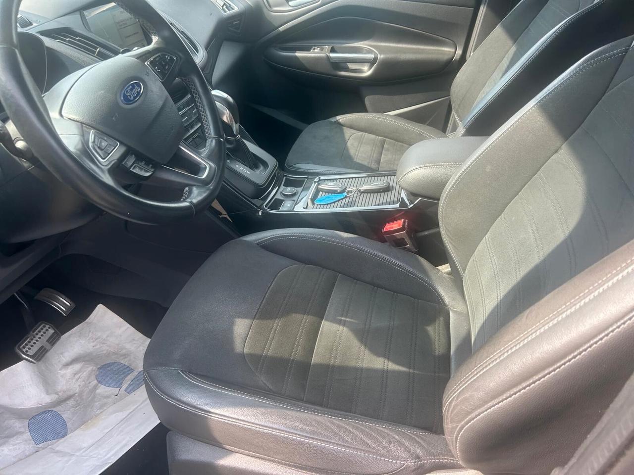 Ford Kuga 2.0 TDCI 180 CV S&S 4WD Powershift ST-Line