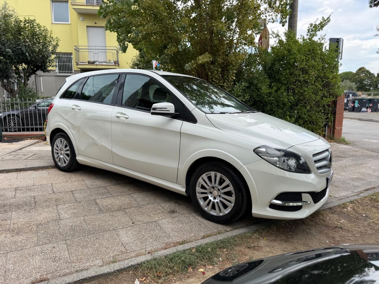 Mercedes-benz B 200 NGD Executive Gancio Traino