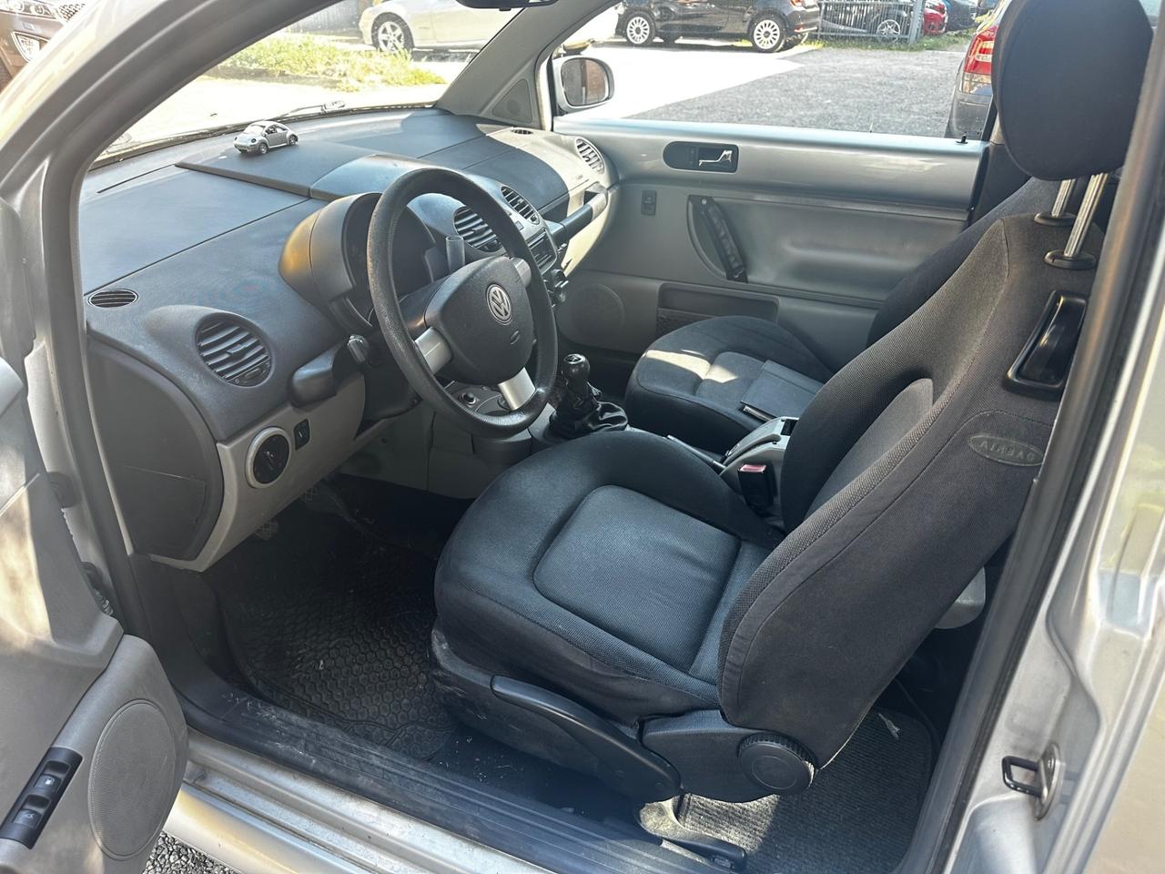 Volkswagen New Beetle 1.9 TDI 101CV