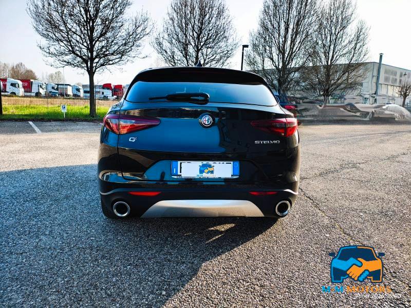 Alfa Romeo Stelvio 2.2 t Executive Q4 210cv auto