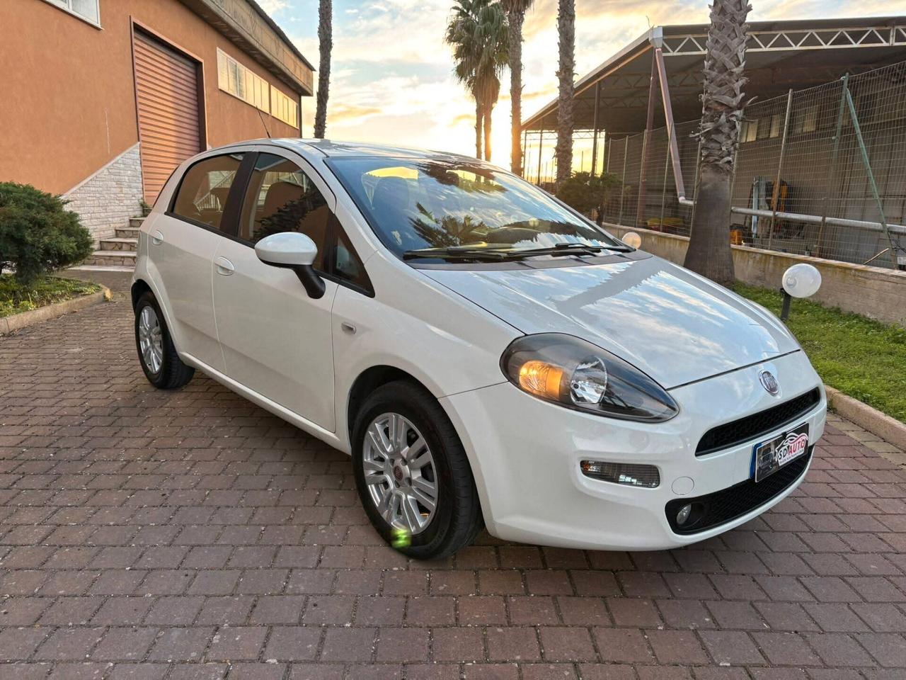 Fiat Punto 1.3 MJT II 75 CV 5 porte Lounge//