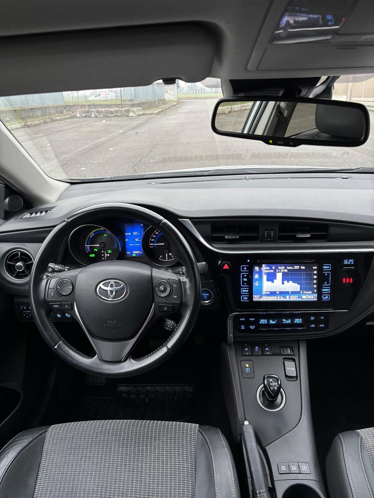 Toyota Auris Touring Sports 1.8 Hybrid Lounge