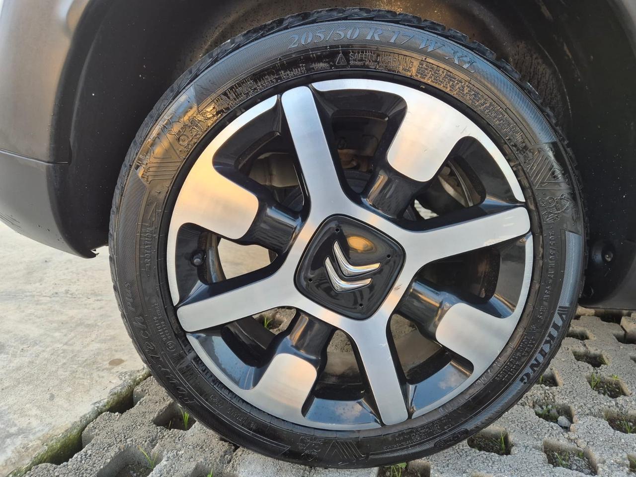 Citroen C4 Cactus BlueHDi 100 S&S Shine