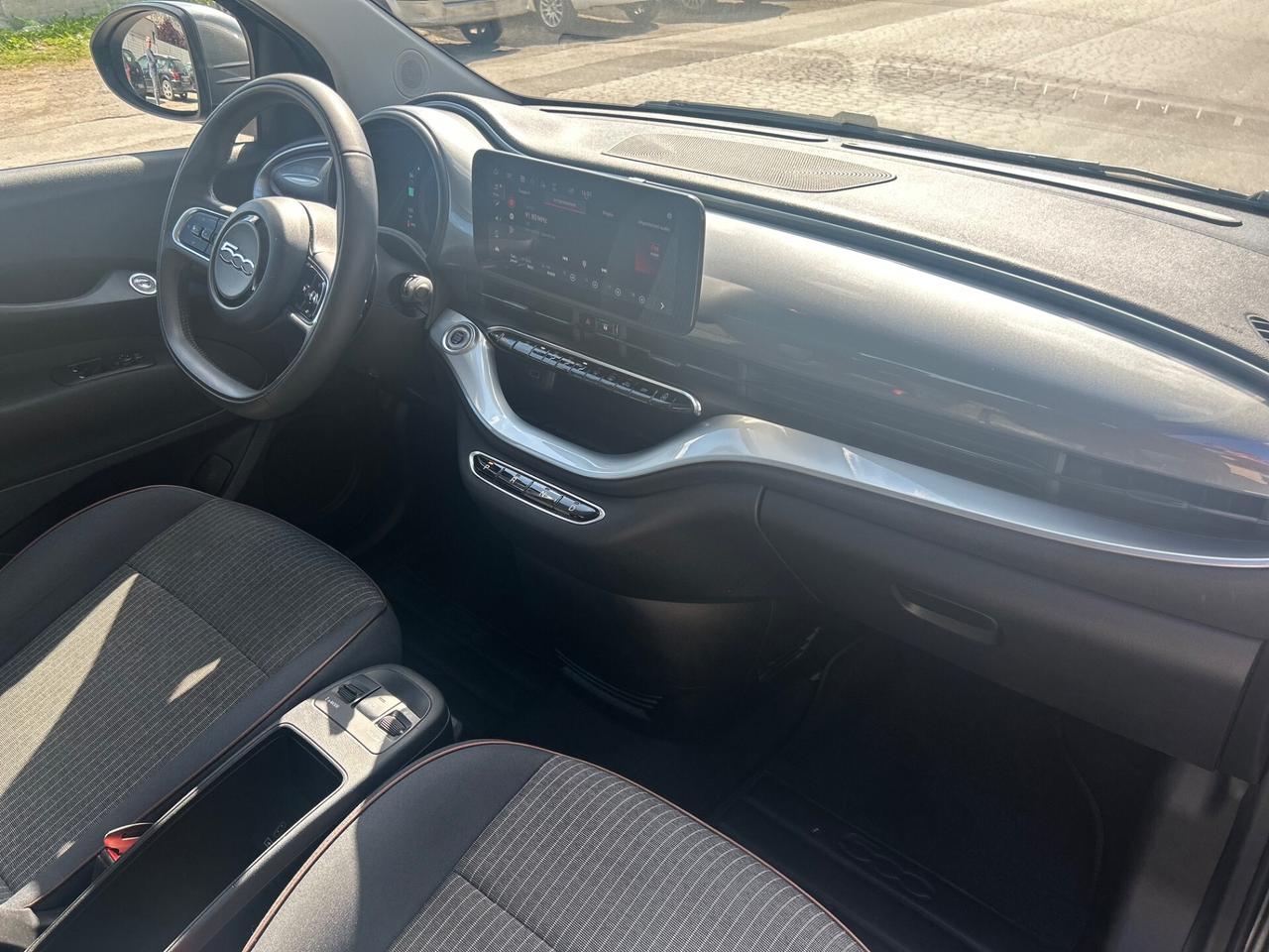 Fiat 500 500e Berlina 42 kWh Passion