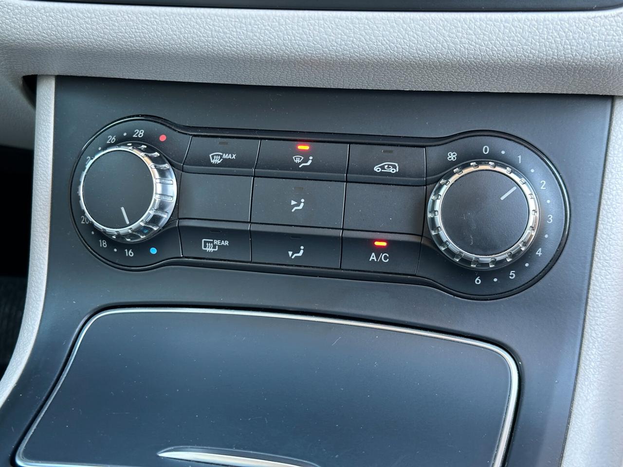 MERCEDES-BENZ B 180 d Automatic Sport