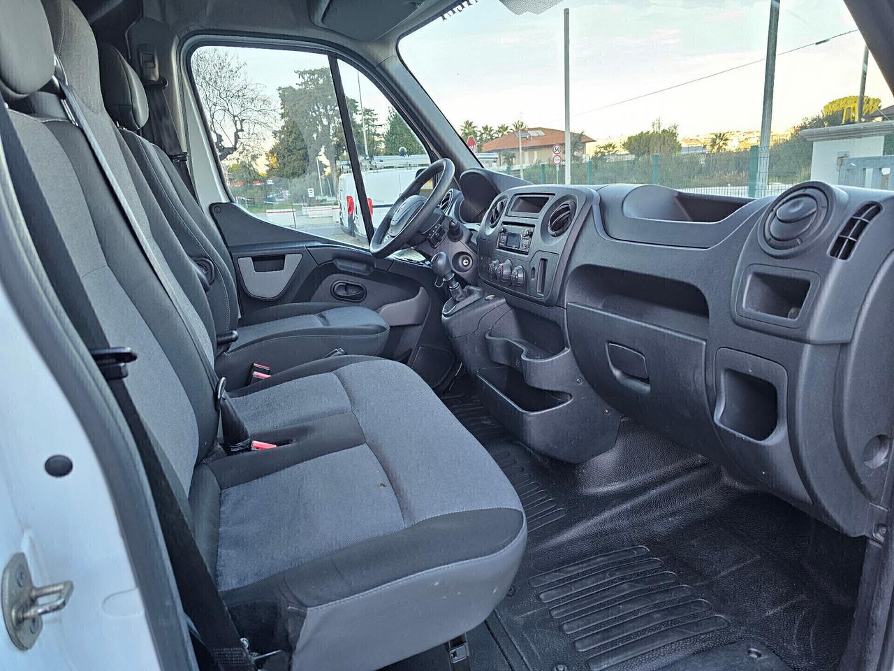 Renault Master 28 2.3 Dci PC TN 3 Posti