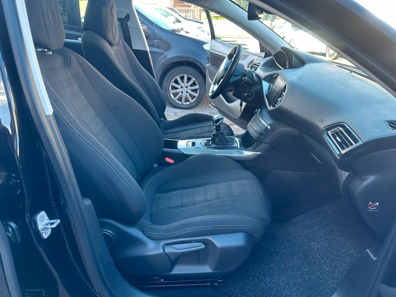 Peugeot 308 BlueHDi 120 S&S EAT6 GT Line