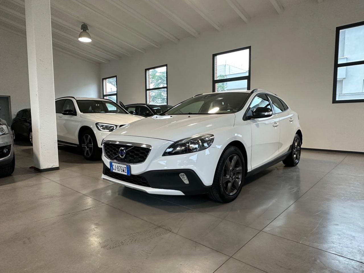 Volvo V40 Cross Country D2 1.6 Powershift Momentum N1