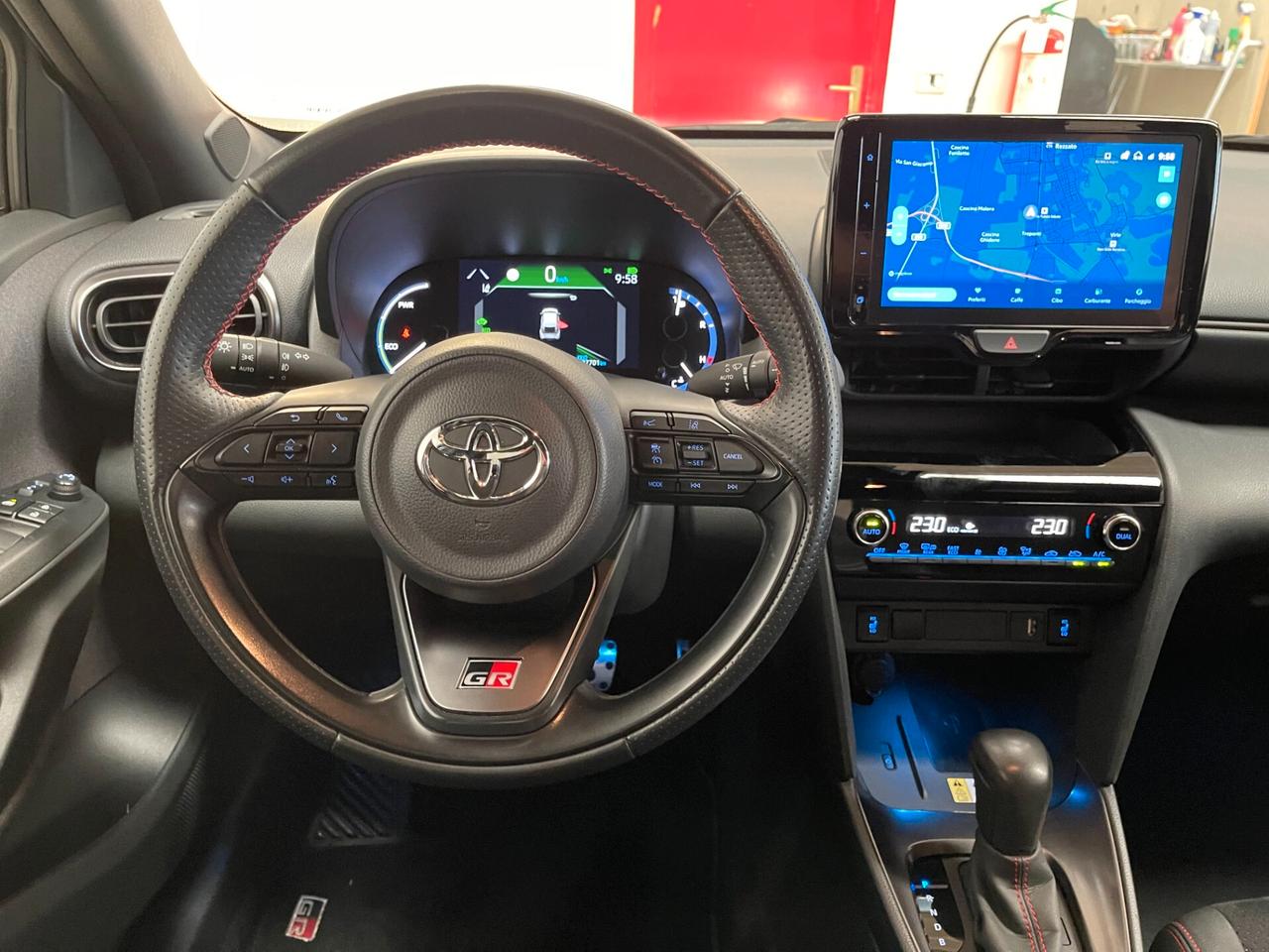 Toyota Yaris Cross GR Sport 1.5h fwd 116cv e-cvt-Ok Neopatentati-LEGGI SOTTO