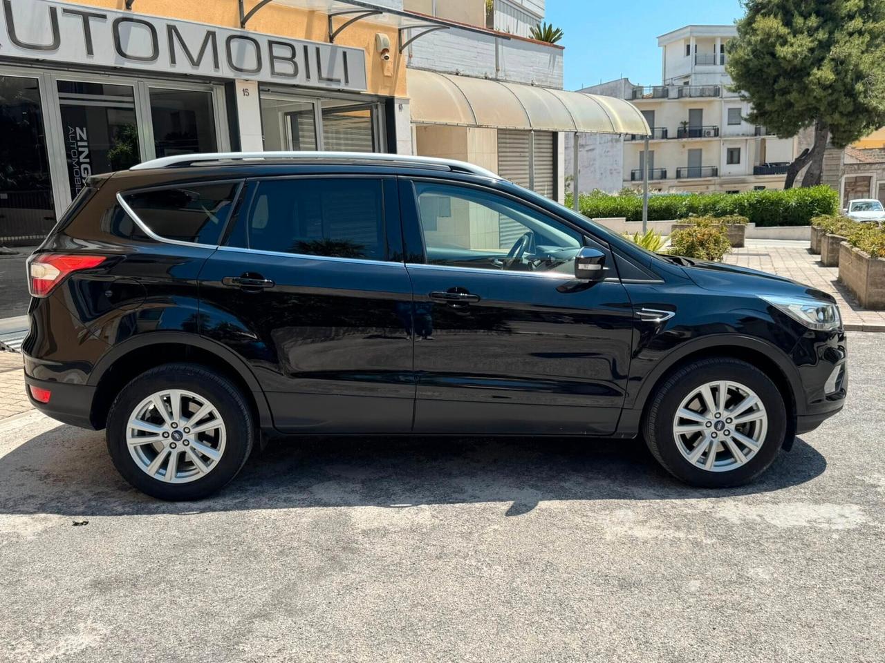 FORD KUGA 1.5 TDCI 120 CV. 2WD TITANIUM NAVI+CERCHI