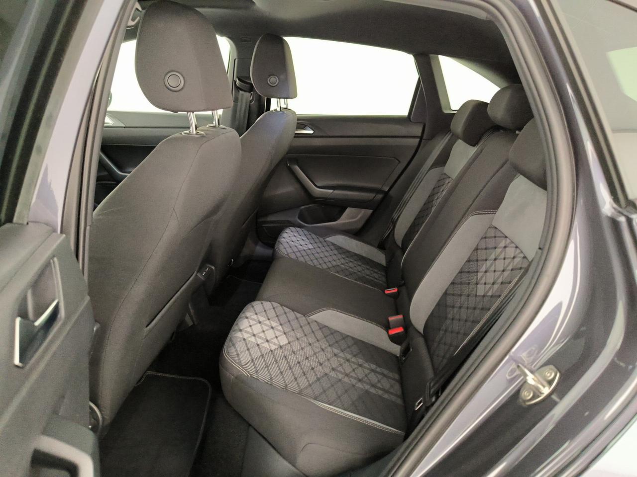 Volkswagen Taigo 1.0 tsi r-line 115cv