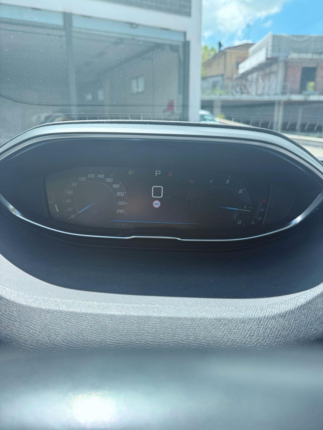 Peugeot 3008 BlueHDi 130 S&S Business