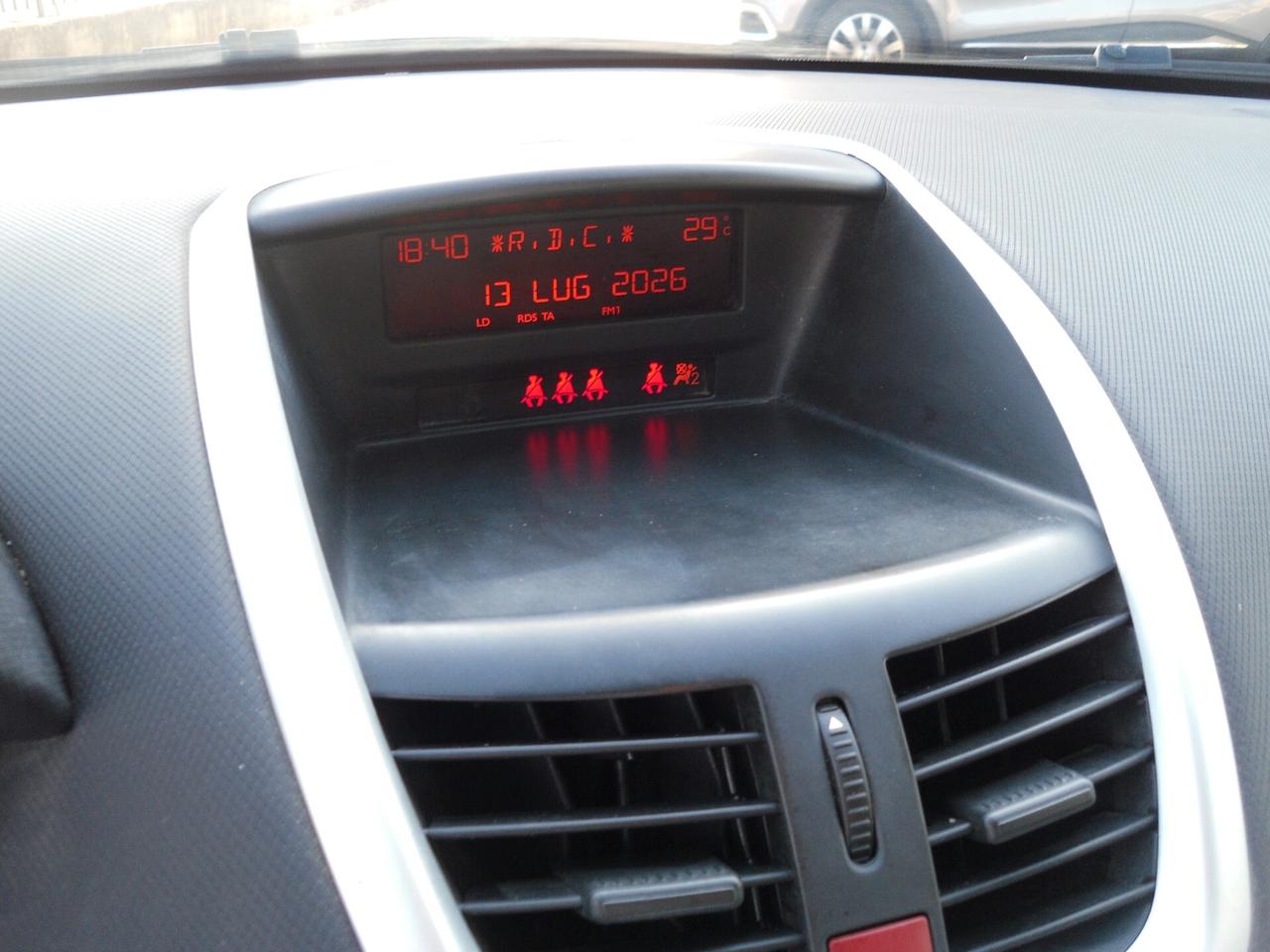 Peugeot 207 1.6 HDi 90CV 5p. XS