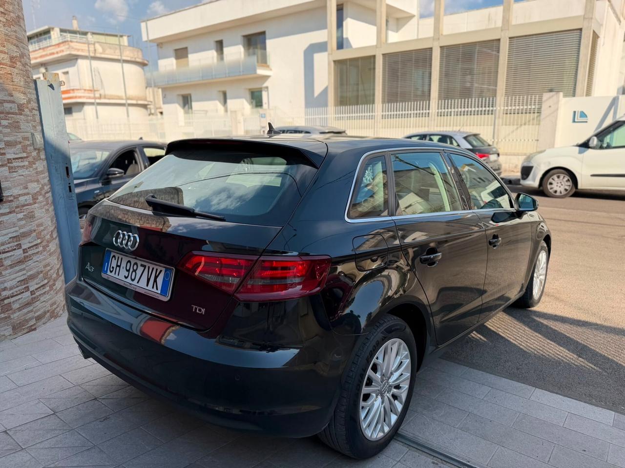Audi A3 SPB 1.6 TDI Business-2016 NAVI/MISTO PELLE