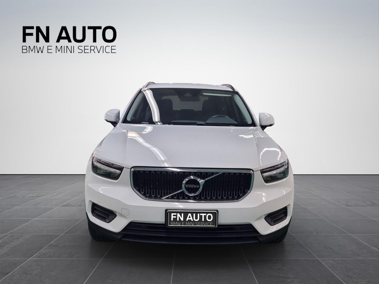 Volvo XC40 T2 Momentum Core