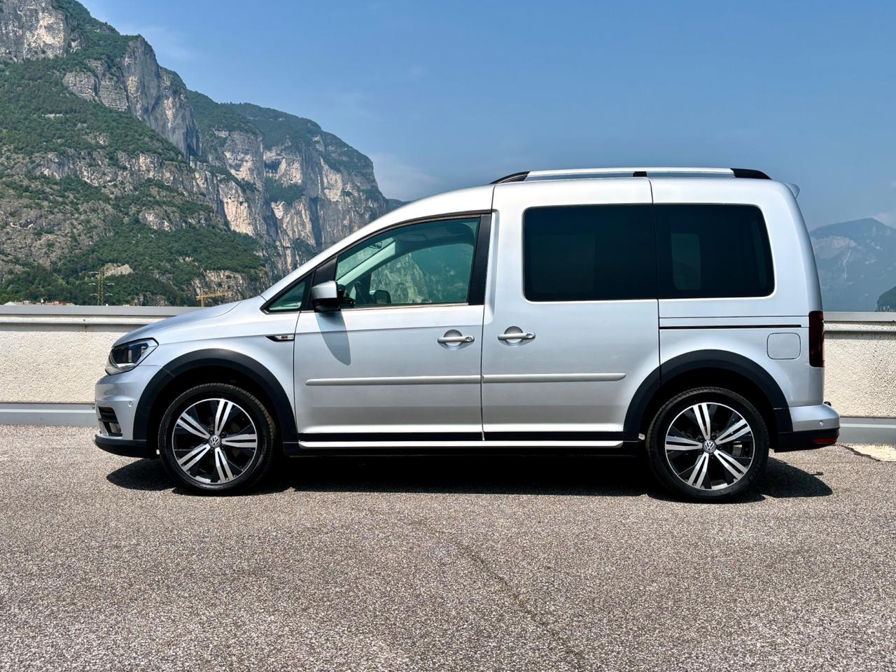 Volkswagen Caddy 2.0 TDI 102 CV Alltrack "NAVI ACC Gancio" IVA COMPRESA"